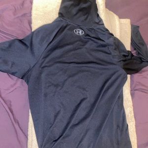 Under Armour hoodie pullover Size small and the color is black
